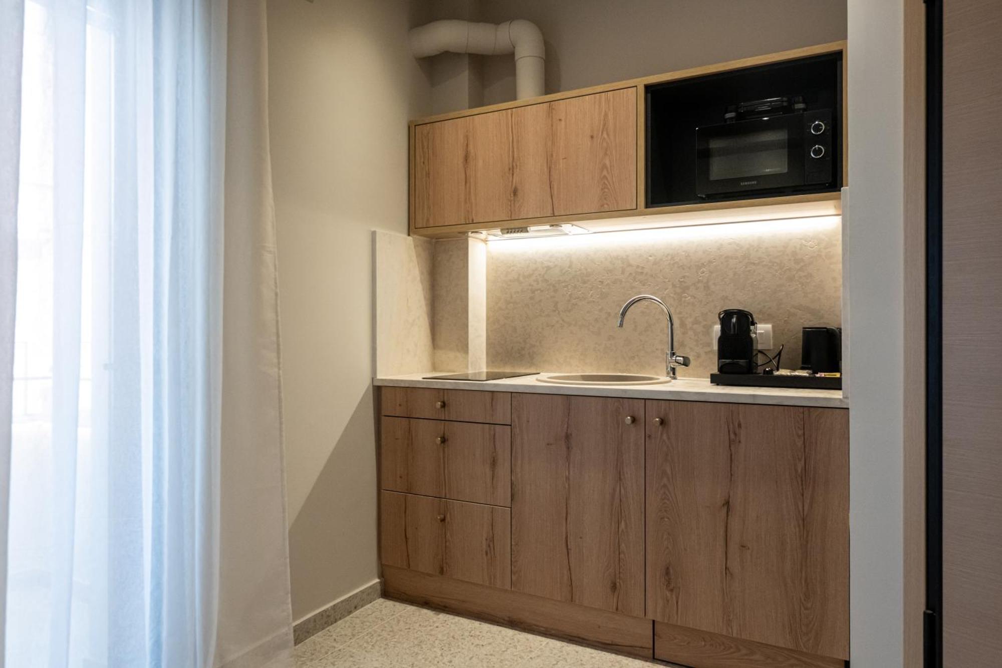 Asklipiou Cube - Kalamata Mediterranean Suites Extérieur photo