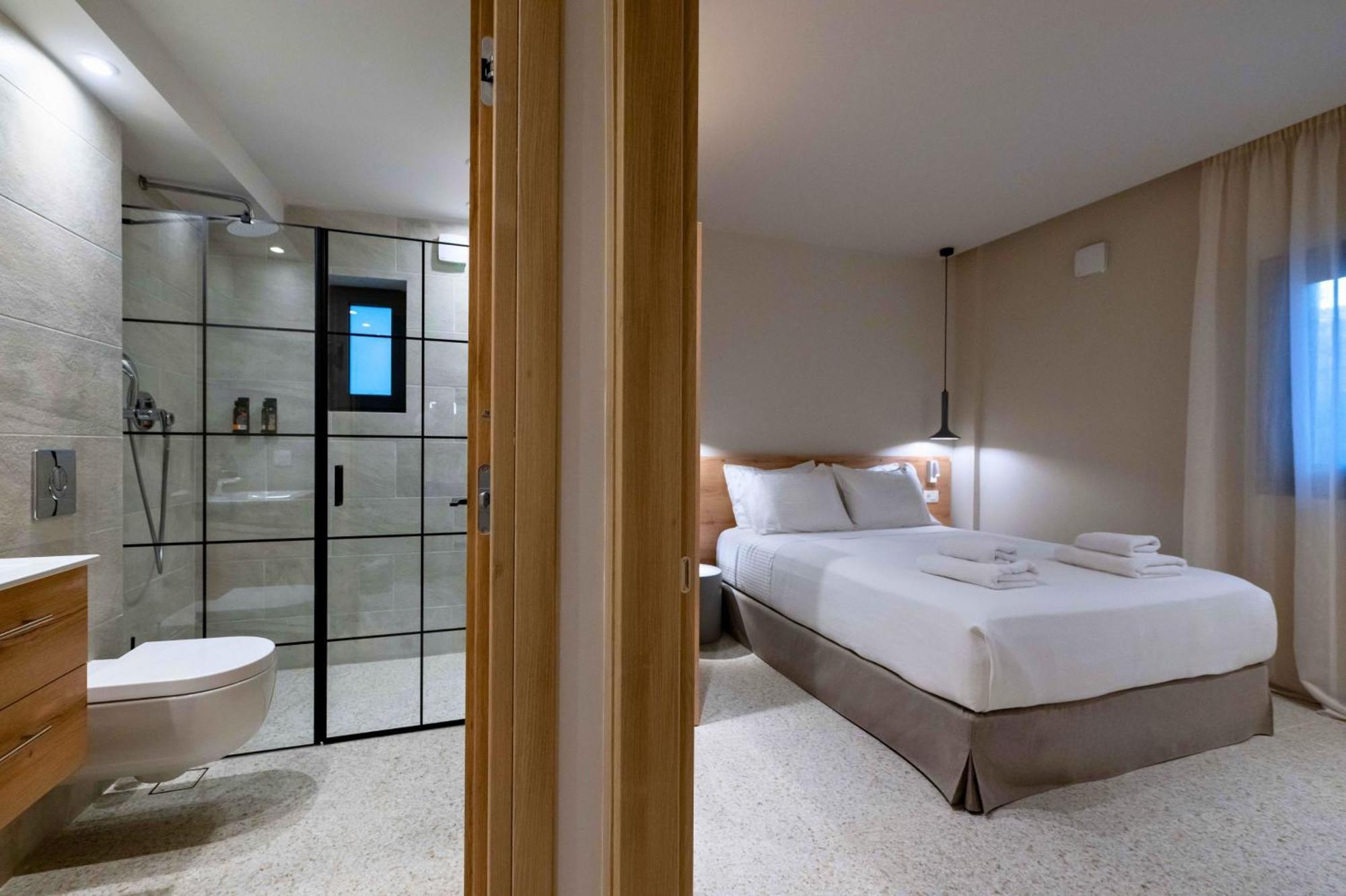 Asklipiou Cube - Kalamata Mediterranean Suites Extérieur photo